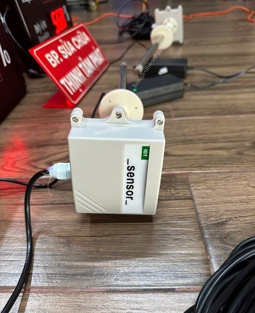 cảm biến nhiệt độ